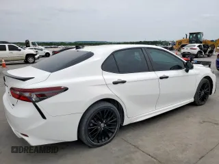 2022 Toyota Camry SE with VIN 4T1G11AK8NU033910, listed as a Copart auction lot 53079455 with 28,298 mi miles and Salvage Title. Bid and sale history available at carsss.com. Image 3.
