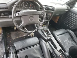 1991 BMW 3 Series z VIN WBABB2315MEC23937, wystawiony jako Copart lot #82837144 z przebiegiem 155 194 mil mil oraz Czysty tytuł • Clean title. Historia ofert i sprzedaży dostępna na DreamBid. Obrazek 8.