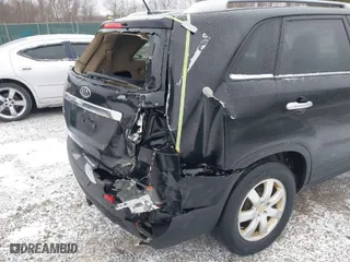 2011 Kia Sorento LX with VIN 5XYKTDA10BG053888, listed as a IAAI auction lot 41728580 with 77,714 mi miles. Bid and sale history available at carsss.com. Image 6.