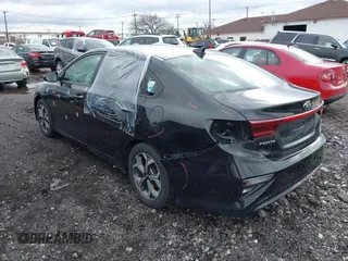 2020 Kia Forte LXS with VIN 3KPF24AD7LE168257, listed as a IAAI auction lot 41946939 with 122,390 mi miles and . Bid and sale history available at carsss.com. Image 3.
