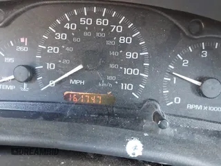 2004 Chevrolet Cavalier z VIN 1G1JC12F147262957, wystawiony jako IAAI lot #41969601 z przebiegiem 161 747 mil mil oraz . Historia ofert i sprzedaży dostępna na DreamBid. Obrazek 7.