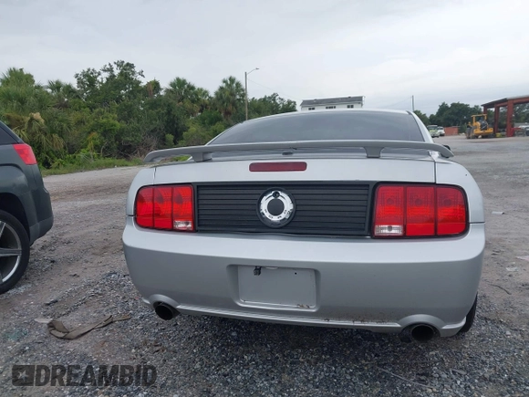 2007 Ford Mustang GT Deluxe with VIN 1ZVFT82H575250931, listed as a IAAI auction lot 42631956 with 152,886 mi miles and . Bid and sale history available at DreamBid. Image 16.