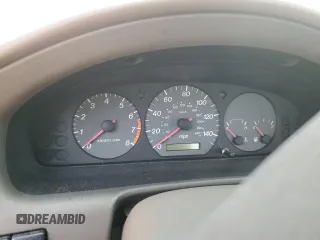 2000 Mazda 626 LX with VIN 1YVGF22C3Y5102174, listed as a Copart auction lot 75287594 with 0 mi miles and Non Repairable. Bid and sale history available at carsss.com. Image 9.