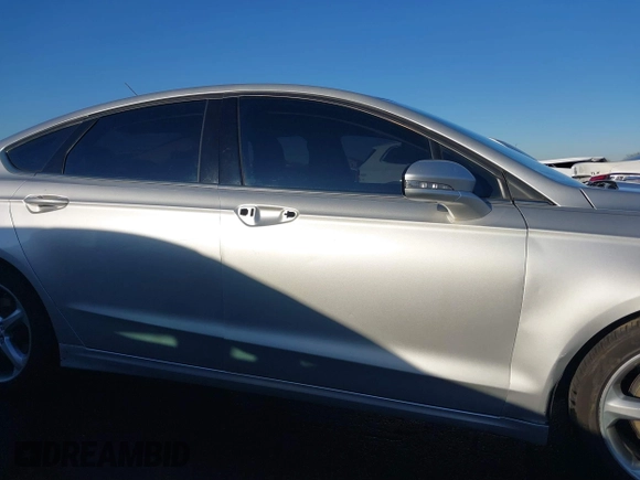 2014 Ford Fusion SE with VIN 1FA6P0HD6E5361164, listed as a IAAI auction lot 41647517 with 133,521 mi miles. Bid and sale history available at carsss.com. Image 14.