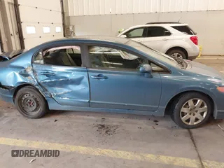 2008 Honda Civic LX z VIN 1HGFA16558L069455, wystawiony jako IAAI lot #41623815 z przebiegiem 205 009 mil mil oraz . Historia ofert i sprzedaży dostępna na DreamBid. Obrazek 12.