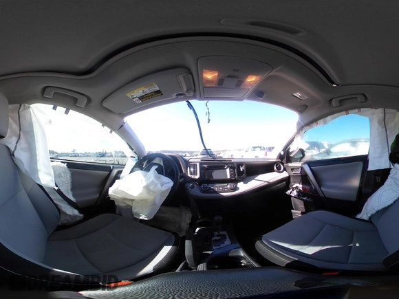 2018 Toyota RAV4 XLE with VIN 2T3RFREVXJW748993, listed as a IAAI auction lot 41878888 with 111,760 mi miles and . Bid and sale history available at DreamBid. Image 18.