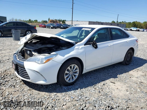 2015 Toyota Camry XLE with VIN 4T4BF1FKXFR483487, listed as a Copart auction lot 50311125 with 124,543 mi miles and Salvage Title. Bid and sale history available at carsss.com. Image 1.