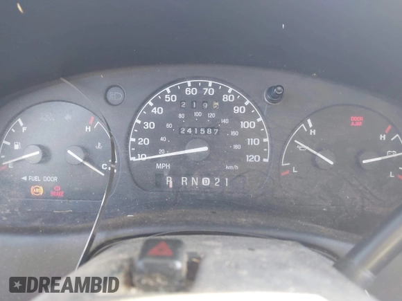 1999 Ford Ranger XLT z VIN 1FTYR14X3XPB39658, wystawiony jako IAAI lot #42762038 z przebiegiem 241 587 mil mil oraz . Historia ofert i sprzedaży dostępna na DreamBid. Obrazek 7.