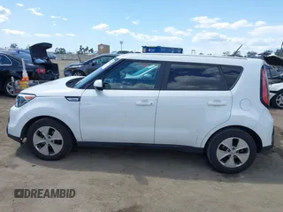 2016 Kia Soul with VIN KNDJN2A27G7342550, listed as a IAAI auction lot 41969942 with 133,140 mi miles. Bid and sale history available at carsss.com. Image 14.