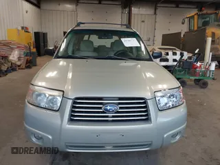 2006 Subaru Forester 2.5 X with VIN JF1SG63686H752925, listed as a IAAI auction lot 41786667 with 233,115 mi miles. Bid and sale history available at carsss.com. Image 12.