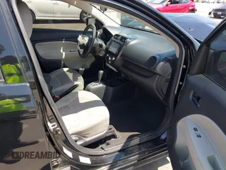2019 Mitsubishi Mirage ES z VIN ML32F3FJ6KHF17967, wystawiony jako IAAI lot #42146979 z przebiegiem 76 355 mil mil oraz . Historia ofert i sprzedaży dostępna na DreamBid. Obrazek 5.