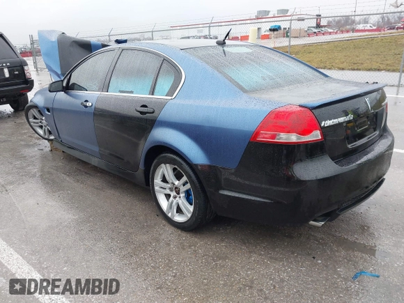 2009 Pontiac G8 z VIN 6G2ER57779L164764, wystawiony jako IAAI lot #41178467 z przebiegiem 205 282 mil mil oraz . Historia ofert i sprzedaży dostępna na DreamBid. Obrazek 3.