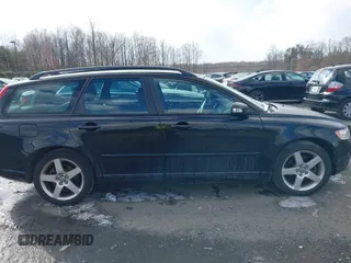 2008 Volvo V50 2.4L with VIN YV1MW382782377300, listed as a IAAI auction lot 41347028 with 157,982 mi miles. Bid and sale history available at carsss.com. Image 13.