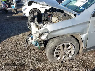 2020 Chevrolet Traverse LS z VIN 1GNERFKW8LJ183878, wystawiony jako IAAI lot #41719712 z przebiegiem 76 165 mil mil oraz . Historia ofert i sprzedaży dostępna na DreamBid. Obrazek 18.