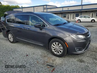 2017 Chrysler Pacifica Touring L with VIN 2C4RC1BG3HR576178, listed as a Copart auction lot 52801685 with 151,904 mi miles and Salvage Title. Bid and sale history available at DreamBid. Image 4.