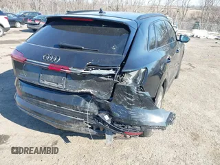 2021 Audi e-tron Premium Plus z VIN WA1LAAGE5MB012022, wystawiony jako IAAI lot #41458134 z przebiegiem 42 137 mil mil oraz . Historia ofert i sprzedaży dostępna na DreamBid. Obrazek 6.