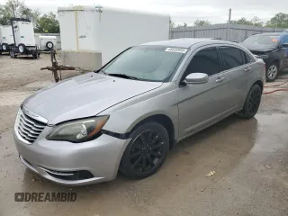 2014 Chrysler 200 Touring с VIN 1C3CCBBB1EN128874, выставлен на аукционе Copart как лот 48532955 с пробегом 205 043 миль миль и Чистый • Clean title. История ставок и продаж доступна на DreamBid. Изображение 1.
