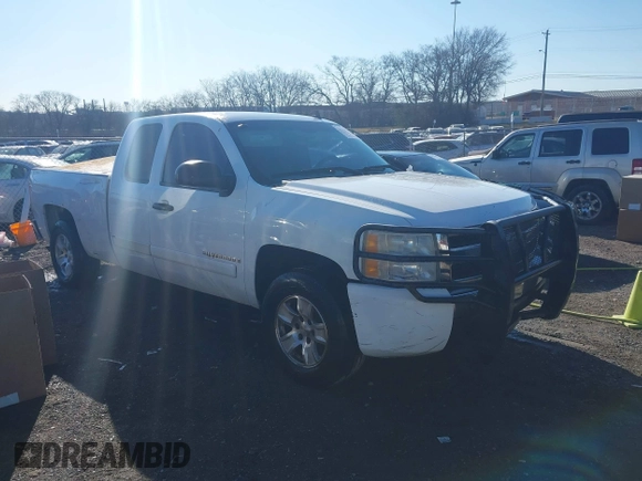 2007 Chevrolet Silverado 1500 LT w/1LT with VIN 2GCEC19JX71639564, listed as a IAAI auction lot 41437574 with 362,629 mi miles. Bid and sale history available at carsss.com. Image 13.