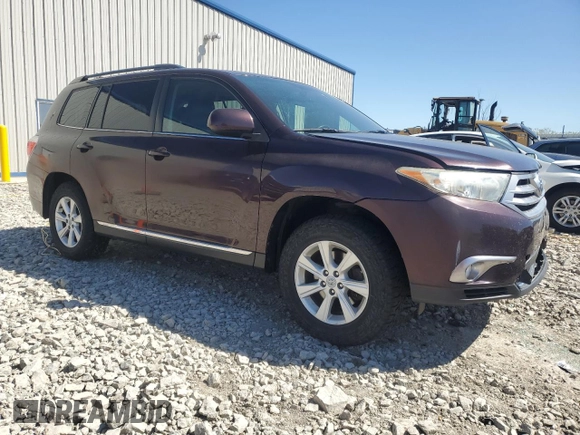 2011 Toyota Highlander z VIN 5TDBK3EH5BS074730, wystawiony jako Copart lot #56496965 z przebiegiem 133 214 mil mil oraz Czysty tytuł • Clean title. Historia ofert i sprzedaży dostępna na DreamBid. Obrazek 4.