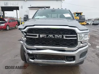 2024 Ram 2500 Tradesman with VIN 3C6UR5CJ2RG315276, listed as a IAAI auction lot 41570729 with 137 mi miles. Bid and sale history available at carsss.com. Image 12.
