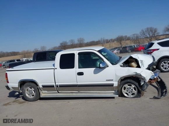 2002 Chevrolet Silverado 1500 LT with VIN 2GCEC19T621426847, listed as a IAAI auction lot 41789966 with 146,870 mi miles. Bid and sale history available at carsss.com. Image 14.