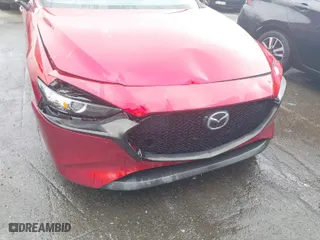 2019 Mazda Mazda3 Hatchback w/Preferred Pkg with VIN JM1BPAMM2K1135386, listed as a IAAI auction lot 40367062 with 9,999 mi miles. Bid and sale history available at carsss.com. Image 17.