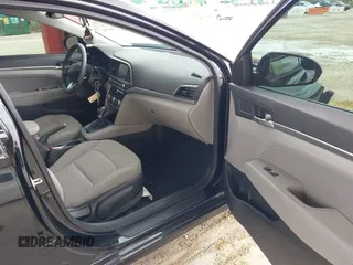 2020 Hyundai Elantra SEL z VIN 5NPD84LF9LH598145, wystawiony jako IAAI lot #42414232 z przebiegiem 57 955 mil mil oraz . Historia ofert i sprzedaży dostępna na DreamBid. Obrazek 5.