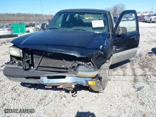 2004 Chevrolet Silverado 1500 LS with VIN 1GCEC19V64Z228099, listed as a IAAI auction lot 41617596 with 245,527 mi miles. Bid and sale history available at carsss.com. Image 6.