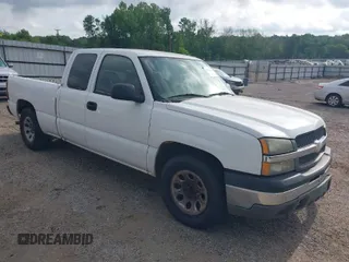 2005 Chevrolet Silverado 1500 Work Truck with VIN 1GCEC19X85Z345542, listed as a IAAI auction lot 42052962 with 198,557 mi miles. Bid and sale history available at carsss.com. Image 1.