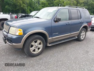 2004 Ford Explorer z VIN 1FMZU84W64UB21831, wystawiony jako IAAI lot #42585205 z przebiegiem 150 392 mil mil oraz . Historia ofert i sprzedaży dostępna na DreamBid. Obrazek 2.