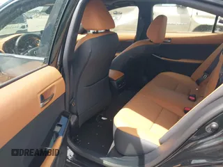 2025 Lexus IS 350 F Sport z VIN JTHBZ1B2XS5084514, wystawiony jako IAAI lot #42125934 z przebiegiem 2 200 mil mil oraz . Historia ofert i sprzedaży dostępna na DreamBid. Obrazek 8.