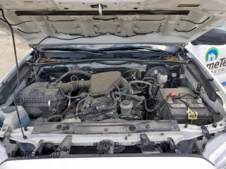 2022 Toyota Tacoma SR with VIN 3TYRX5GN1NT061108, listed as a Copart auction lot 60813125 with 68,156 mi miles and Clean title. Bid and sale history available at DreamBid. Image 11.