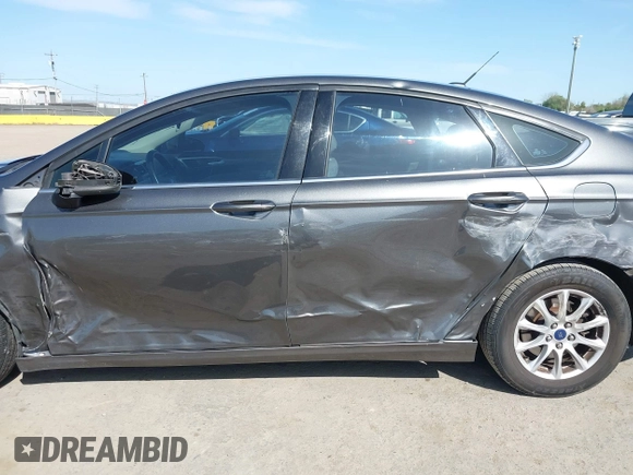 2017 Ford Fusion S with VIN 3FA6P0G72HR190331, listed as a IAAI auction lot 42003479 with 130,252 mi miles. Bid and sale history available at carsss.com. Image 14.