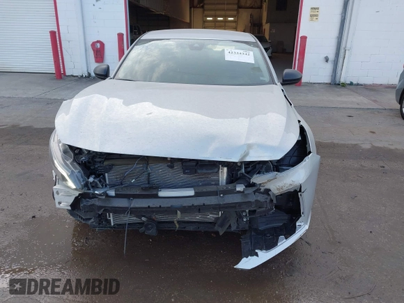 2024 Nissan Altima SV z VIN 1N4BL4DV3RN375951, wystawiony jako IAAI lot #42334342 z przebiegiem 24 068 mil mil oraz . Historia ofert i sprzedaży dostępna na DreamBid. Obrazek 6.