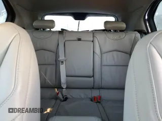 2020 Cadillac XT4 FWD Premium Luxury z VIN 1GYFZCR49LF118146, wystawiony jako Copart lot #82495614 z przebiegiem Nie podano mil oraz Nie do naprawy • Non repairable. Historia ofert i sprzedaży dostępna na DreamBid. Obrazek 10.