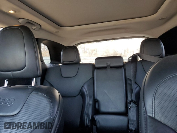 2020 Jeep Cherokee Limited с VIN 1C4PJMDN7LD549040, выставлен на аукционе Copart как лот 54253975 с пробегом 59 632 миль миль и Списание • Salvage title. История ставок и продаж доступна на DreamBid. Изображение 10.