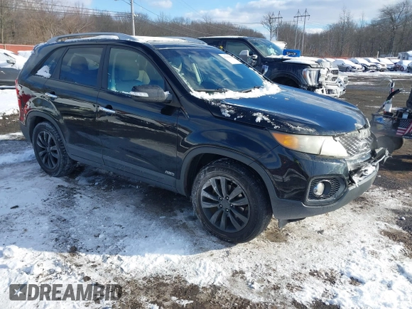 2011 Kia Sorento EX with VIN 5XYKUDA25BG043458, listed as a IAAI auction lot 41363660 with 197,151 mi miles. Bid and sale history available at carsss.com. Image 1.