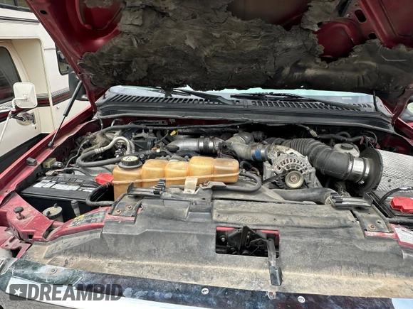 2002 Ford F-350 XL z VIN 1FTWW33F92EA76011, wystawiony jako Copart lot #59820745 z przebiegiem 442 139 mil mil oraz Czysty tytuł • Clean title. Historia ofert i sprzedaży dostępna na DreamBid. Obrazek 7.