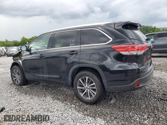 2018 Toyota Highlander SE с VIN 5TDKZRFH6JS530651, выставлен на аукционе Copart как лот 61350945 с пробегом 99 561 миль миль и Списание • Salvage title. История ставок и продаж доступна на DreamBid. Изображение 2.