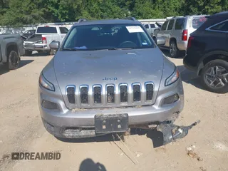 2018 Jeep Cherokee Latitude with VIN 1C4PJLCX1JD531305, listed as a IAAI auction lot 39712464 with 109,804 mi miles. Bid and sale history available at carsss.com. Image 12.