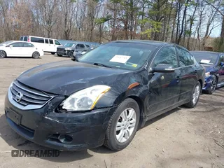 2011 Nissan Altima 2.5 S with VIN 1N4AL2AP8BN464636, listed as a IAAI auction lot 39147711 with 161,725 mi miles. Bid and sale history available at carsss.com. Image 2.