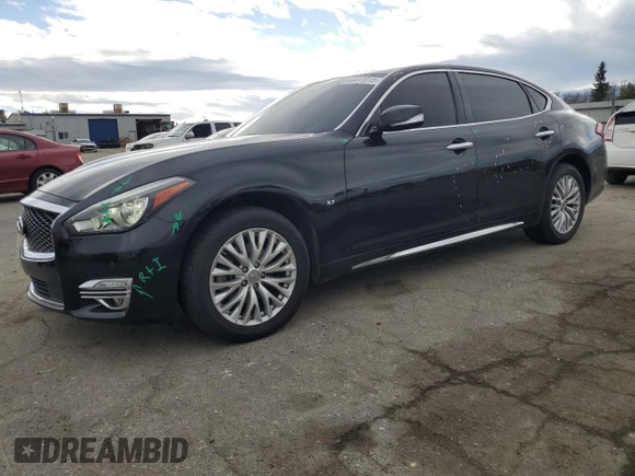 2015 Infiniti Q70 z VIN JN1BY1PP4FM600745, wystawiony jako Copart lot #44411015 z przebiegiem 80 509 mil mil oraz Szkoda całkowita • Salvage title. Historia ofert i sprzedaży dostępna na DreamBid. Obrazek 1.