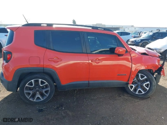 2015 Jeep Renegade Latitude with VIN ZACCJABT3FPC08724, listed as a IAAI auction lot 41965168 with 95,590 mi miles. Bid and sale history available at carsss.com. Image 13.