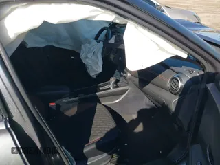 2021 Nissan Kicks SR z VIN 3N1CP5DVXML465845, wystawiony jako IAAI lot #41966146 z przebiegiem 56 134 mil mil oraz . Historia ofert i sprzedaży dostępna na DreamBid. Obrazek 5.