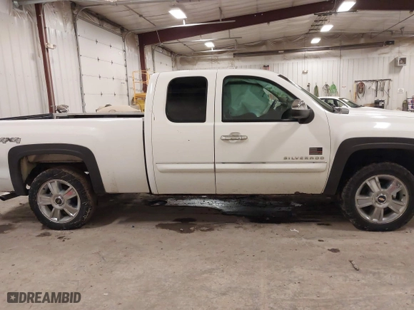 2012 Chevrolet Silverado 1500 LT with VIN 1GCRKSE73CZ336373, listed as a IAAI auction lot 41699061 with 193,651 mi miles. Bid and sale history available at carsss.com. Image 13.