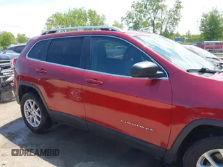 2017 Jeep Cherokee Latitude with VIN 1C4PJLCB1HW662544, listed as a IAAI auction lot 42365969 with 117,859 mi miles and . Bid and sale history available at DreamBid. Image 13.