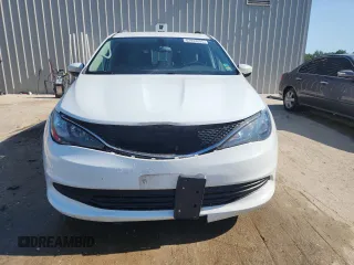 2018 Chrysler Pacifica Touring with VIN 2C4RC1DG0JR168076, listed as a Copart auction lot 62924895 with 125,767 mi miles and Clean title. Bid and sale history available at DreamBid. Image 5.