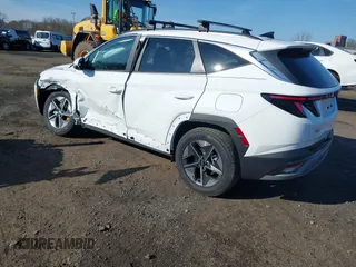 2025 Hyundai Tucson SEL Convenience with VIN 5NMJC3DE6SH463332, listed as a IAAI auction lot 40943337 with 968 mi miles. Bid and sale history available at carsss.com. Image 3.