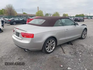 2014 Audi A5 Premium Plus z VIN WAULFAFH7EN001894, wystawiony jako IAAI lot #42082669 z przebiegiem 78 624 mil mil oraz . Historia ofert i sprzedaży dostępna na DreamBid. Obrazek 4.