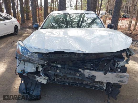 2019 Nissan Altima SR with VIN 1N4BL4CV4KC148593, listed as a IAAI auction lot 41887662 with 65,025 mi miles and . Bid and sale history available at DreamBid. Image 6.